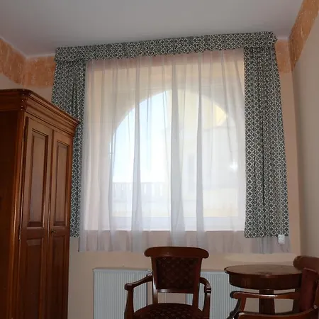 Chalet Sir David Balaton Castle Balatonszepezd