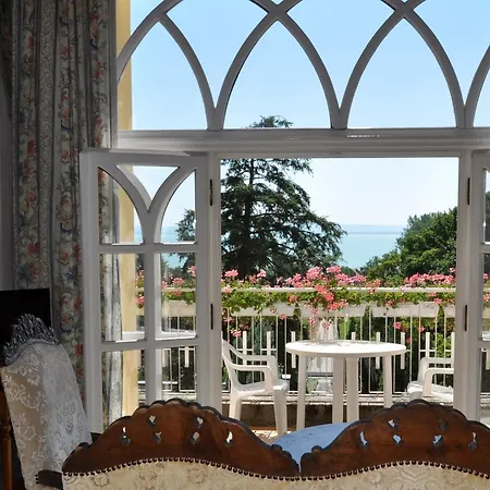 Dağ evi Sir David Balaton Castle *