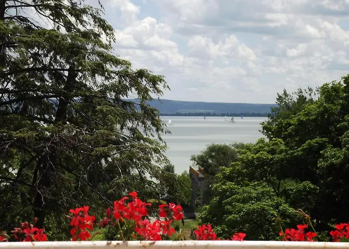 בקתה Sir David Balaton Castle *
