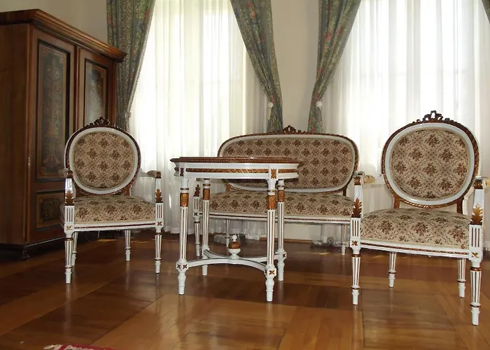 Sir David Balaton Castle * バラトンセペズド