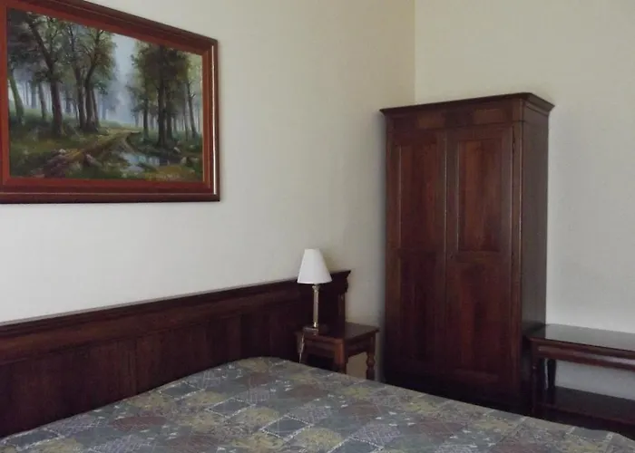 Dağ evi Sir David Balaton Castle Balatonszepezd