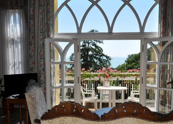 Dağ evi Sir David Balaton Castle *