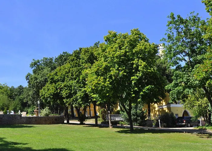 בקתה Sir David Balaton Castle